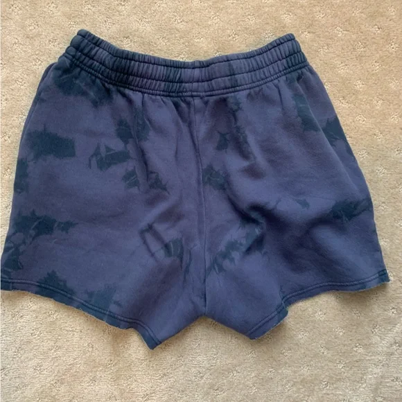 Men’s Alphalete tie dye shorts - Size Medium - Picture 2 of 2